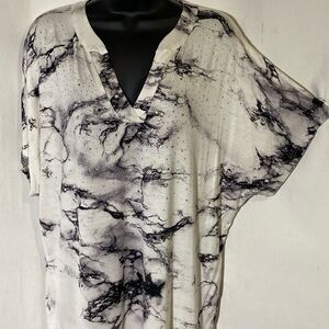 Size M Vocal Black And White Marble V-Neck Top With Scattering Of Bling